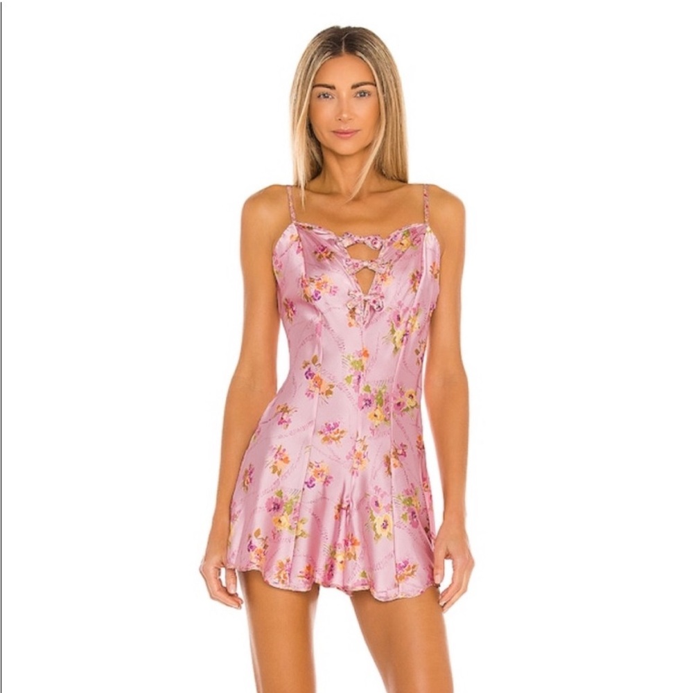 NEW LoveShackFancy x Morgan Lane Tilly
Romper-BAYBERRY